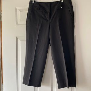 Women’s Capri slacks. Larry Levine Stretch size 10 black